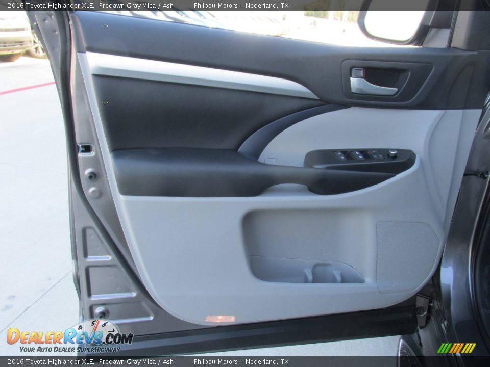 2016 Toyota Highlander XLE Predawn Gray Mica / Ash Photo #21