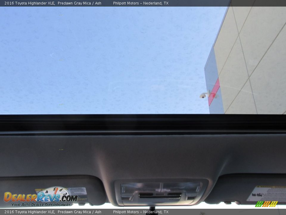 2016 Toyota Highlander XLE Predawn Gray Mica / Ash Photo #25