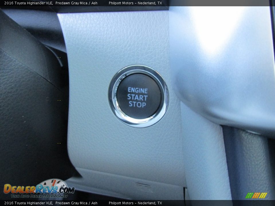 2016 Toyota Highlander XLE Predawn Gray Mica / Ash Photo #32