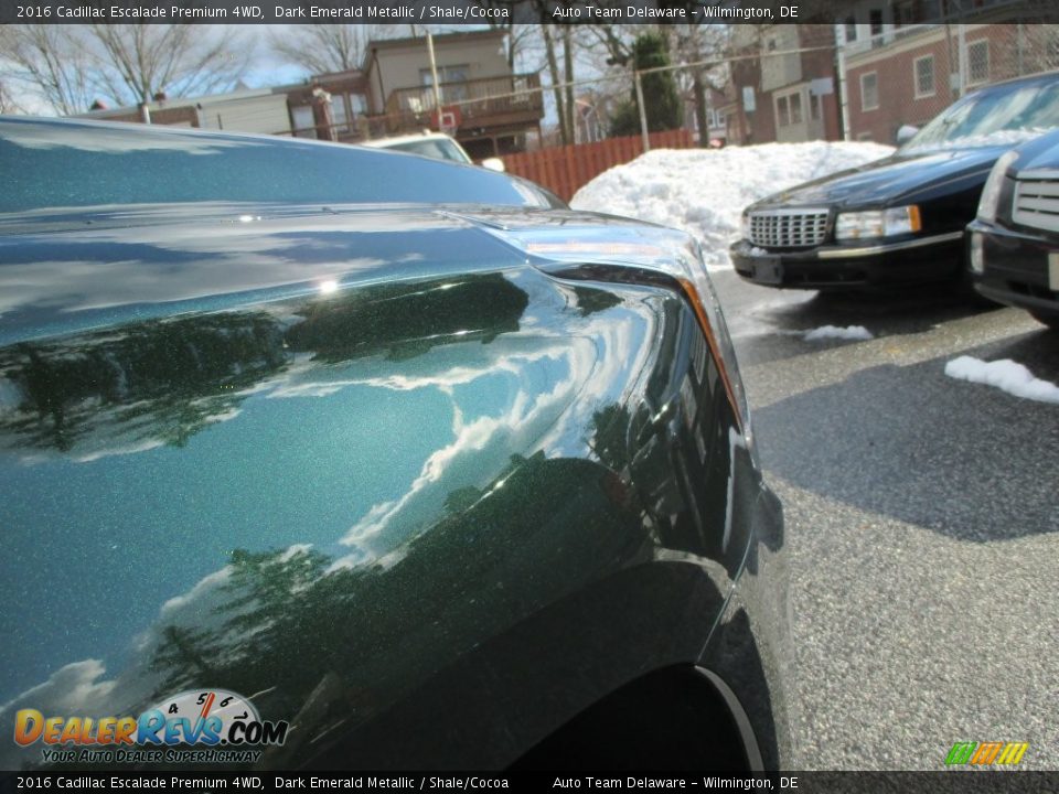 2016 Cadillac Escalade Premium 4WD Dark Emerald Metallic / Shale/Cocoa Photo #10