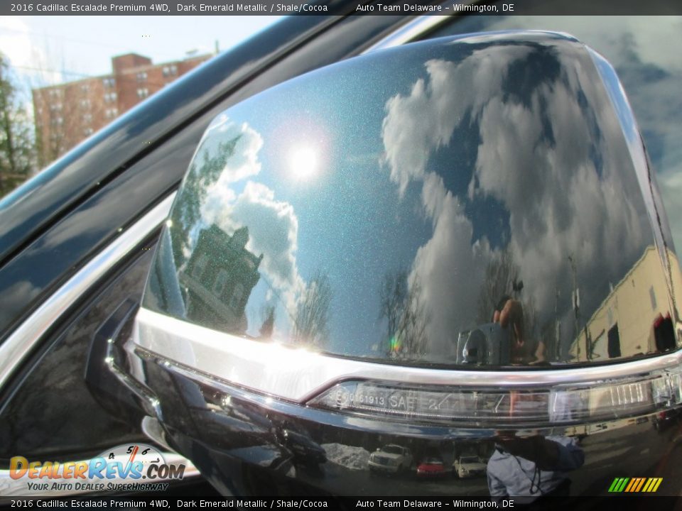 2016 Cadillac Escalade Premium 4WD Dark Emerald Metallic / Shale/Cocoa Photo #11