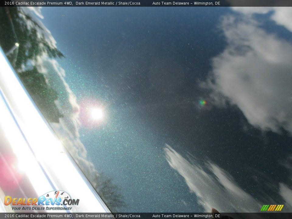 2016 Cadillac Escalade Premium 4WD Dark Emerald Metallic / Shale/Cocoa Photo #12