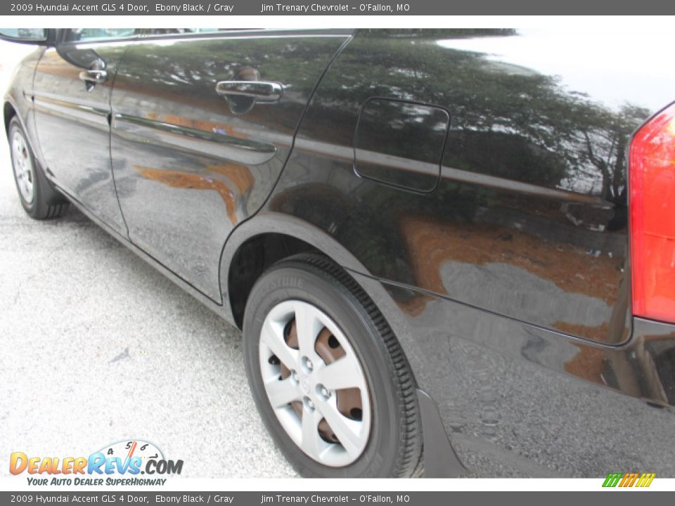 2009 Hyundai Accent GLS 4 Door Ebony Black / Gray Photo #4