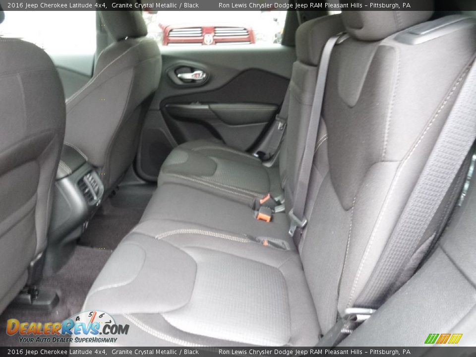 2016 Jeep Cherokee Latitude 4x4 Granite Crystal Metallic / Black Photo #9