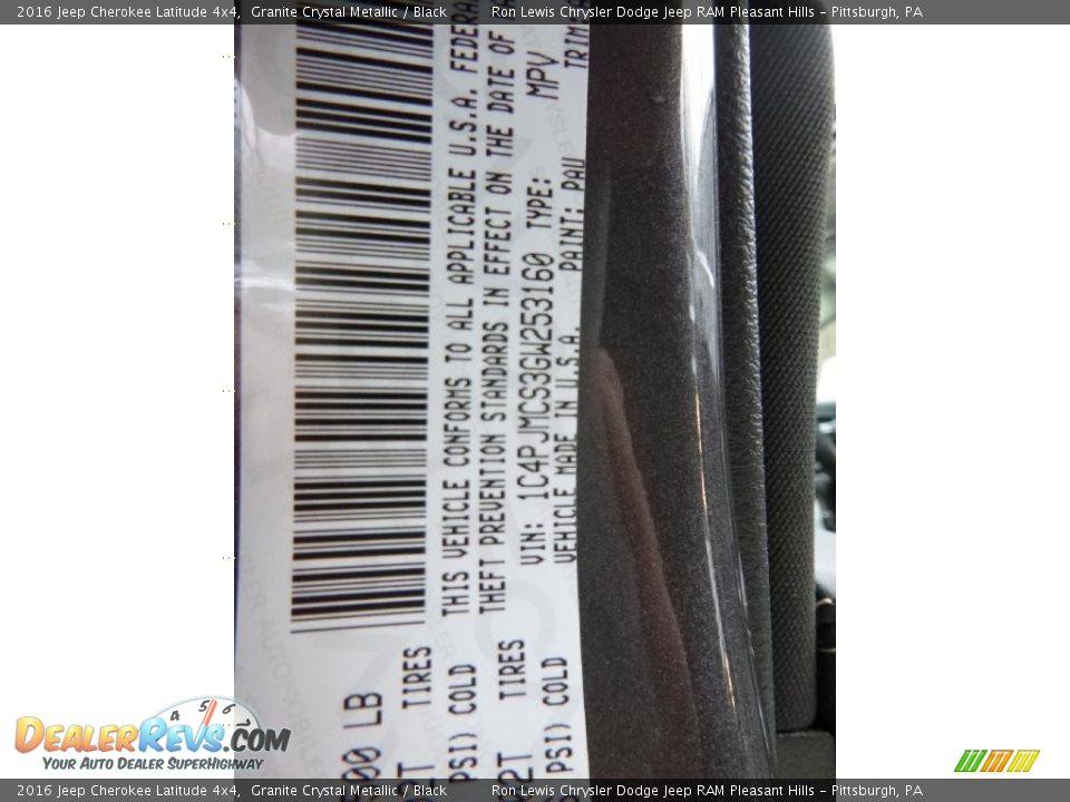 2016 Jeep Cherokee Latitude 4x4 Granite Crystal Metallic / Black Photo #12