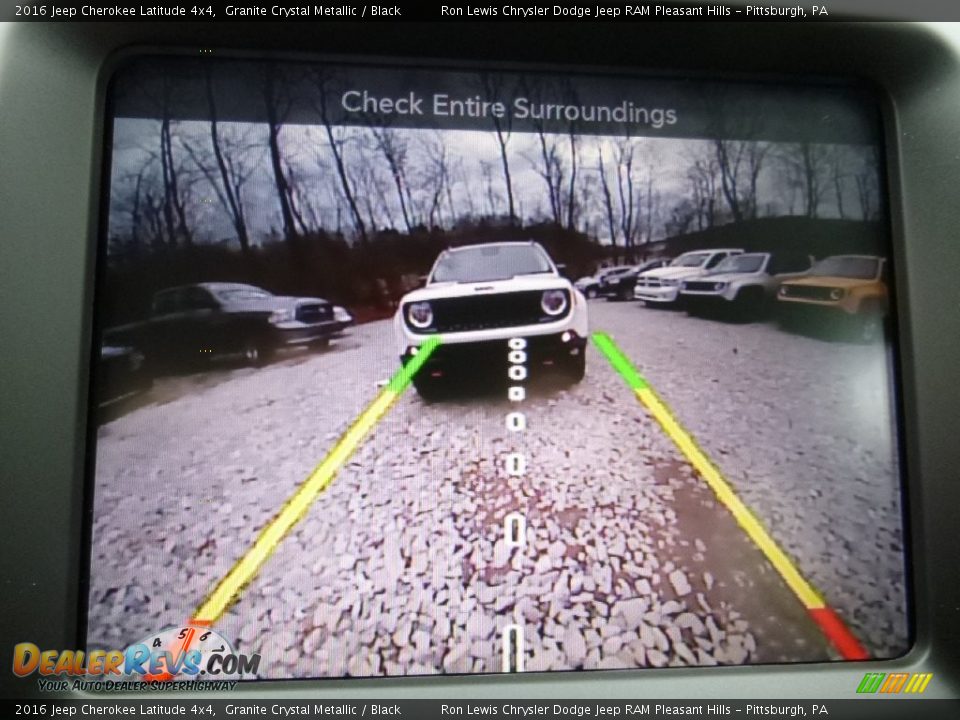 2016 Jeep Cherokee Latitude 4x4 Granite Crystal Metallic / Black Photo #17