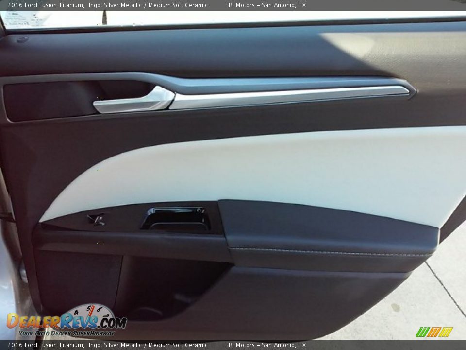 2016 Ford Fusion Titanium Ingot Silver Metallic / Medium Soft Ceramic Photo #13