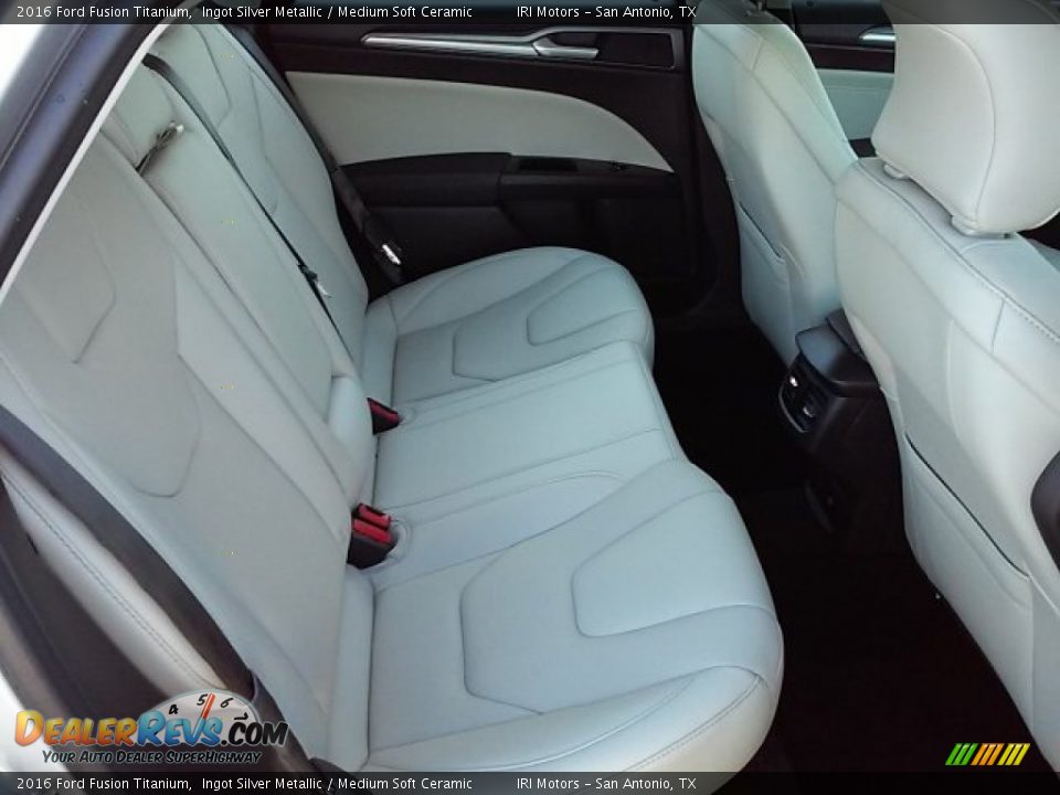 2016 Ford Fusion Titanium Ingot Silver Metallic / Medium Soft Ceramic Photo #15