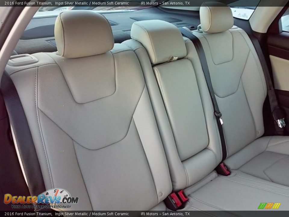 2016 Ford Fusion Titanium Ingot Silver Metallic / Medium Soft Ceramic Photo #16