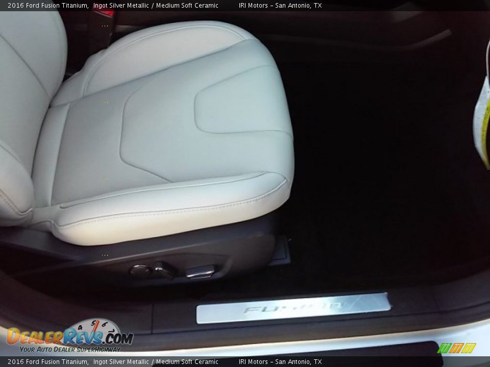2016 Ford Fusion Titanium Ingot Silver Metallic / Medium Soft Ceramic Photo #18