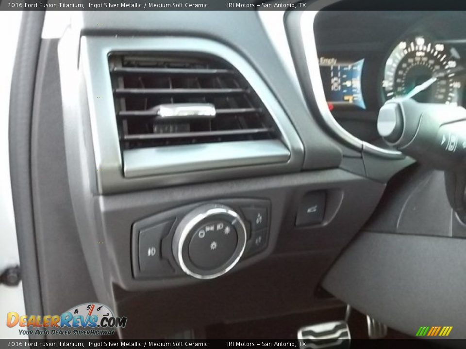 2016 Ford Fusion Titanium Ingot Silver Metallic / Medium Soft Ceramic Photo #28