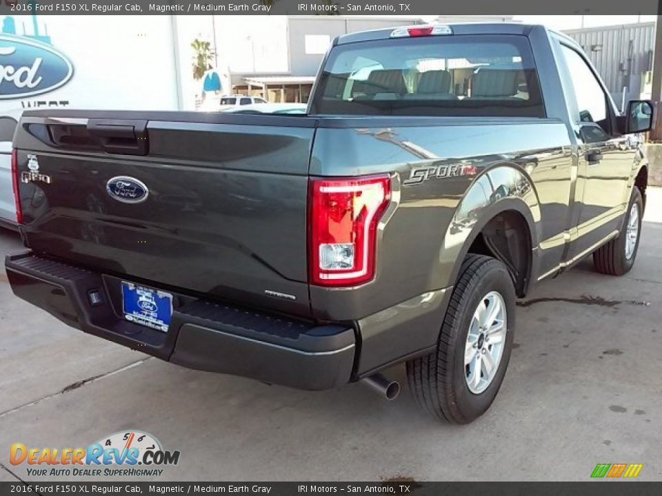 2016 Ford F150 XL Regular Cab Magnetic / Medium Earth Gray Photo #11