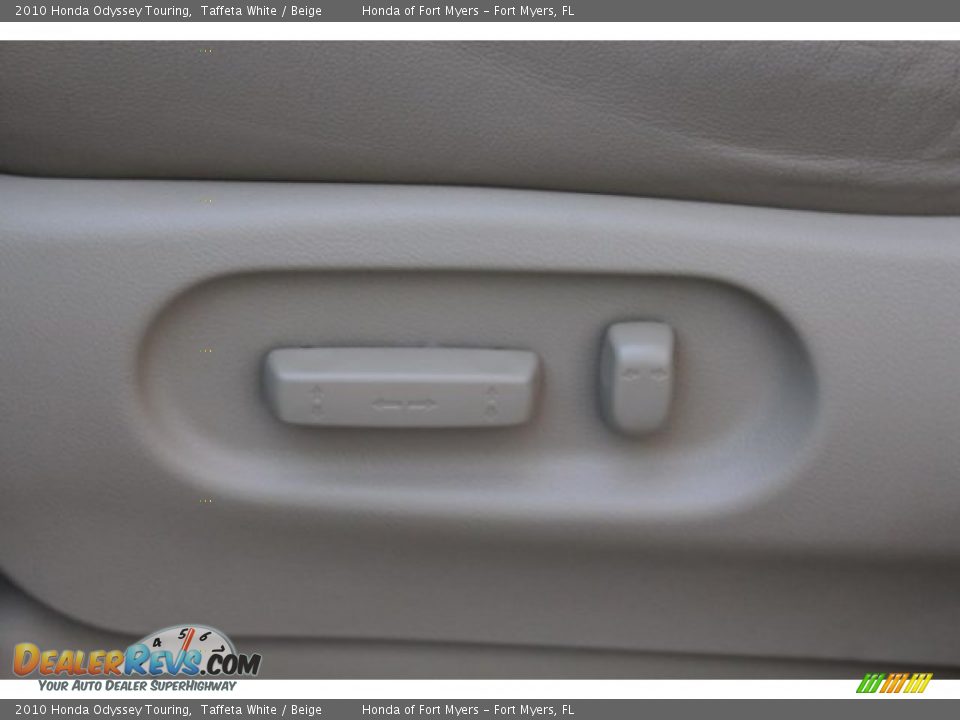 2010 Honda Odyssey Touring Taffeta White / Beige Photo #11