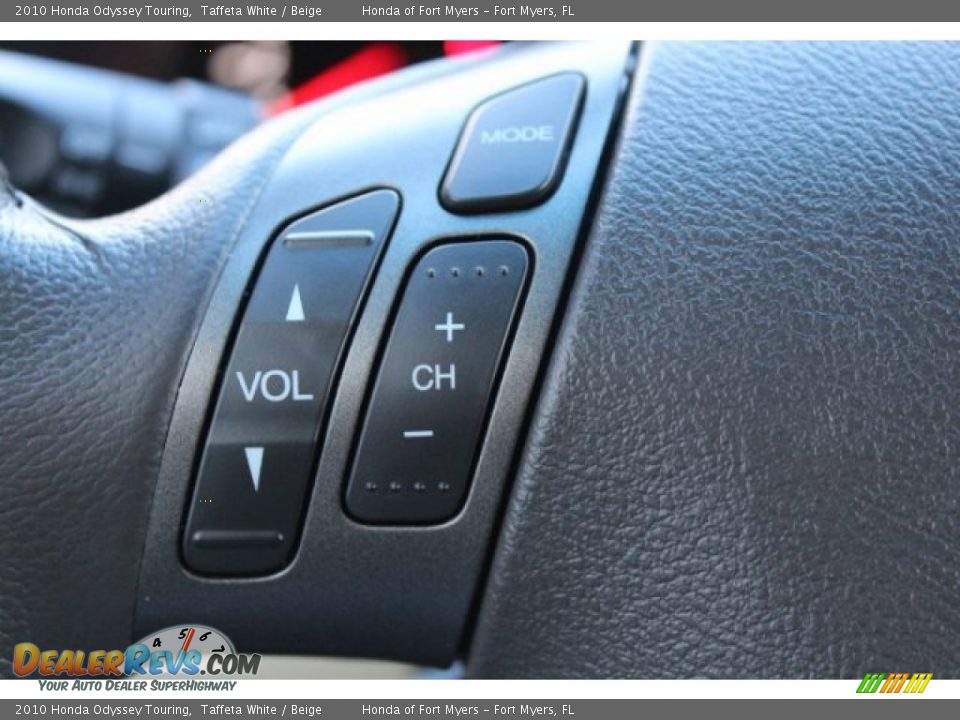 2010 Honda Odyssey Touring Taffeta White / Beige Photo #13