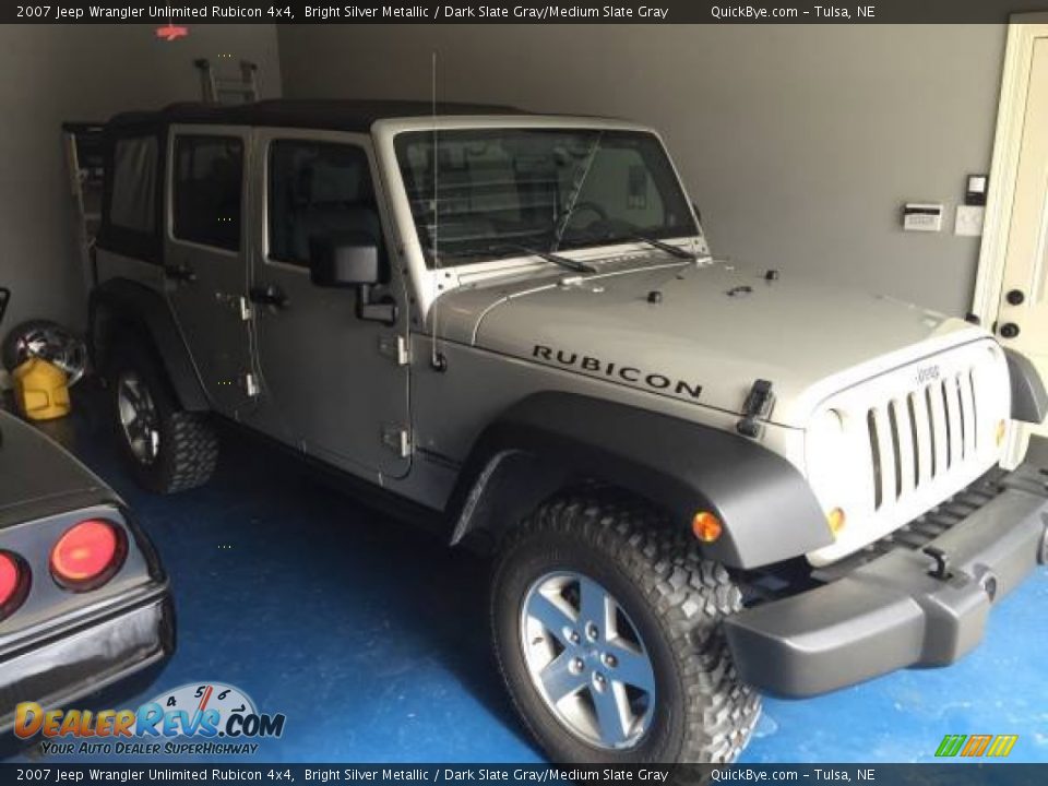2007 Jeep Wrangler Unlimited Rubicon 4x4 Bright Silver Metallic / Dark Slate Gray/Medium Slate Gray Photo #3