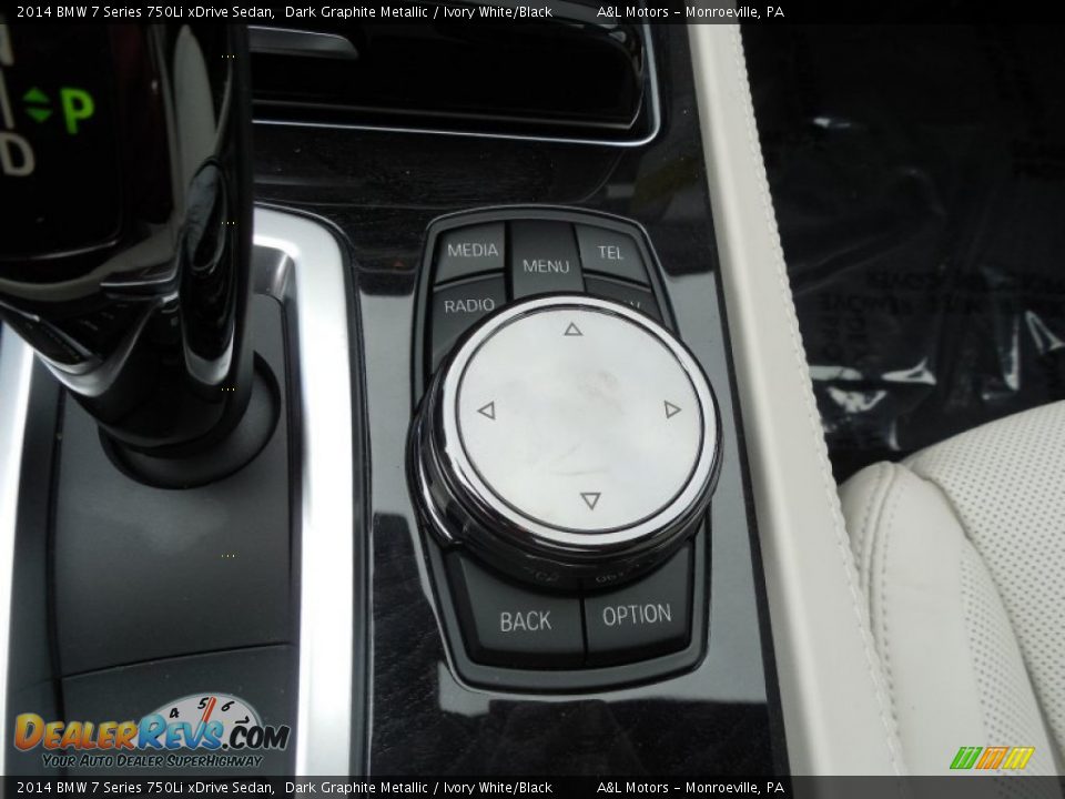 2014 BMW 7 Series 750Li xDrive Sedan Dark Graphite Metallic / Ivory White/Black Photo #16
