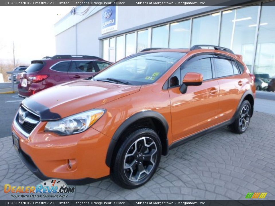 Front 3/4 View of 2014 Subaru XV Crosstrek 2.0i Limited Photo #13
