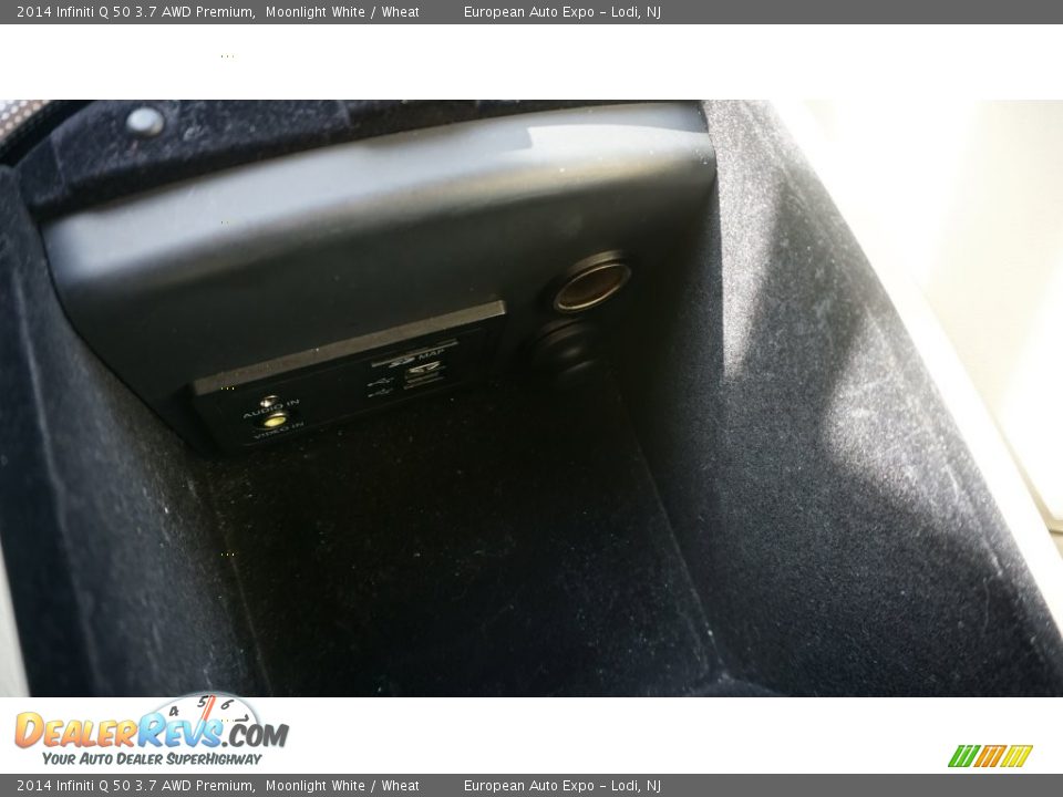 2014 Infiniti Q 50 3.7 AWD Premium Moonlight White / Wheat Photo #30