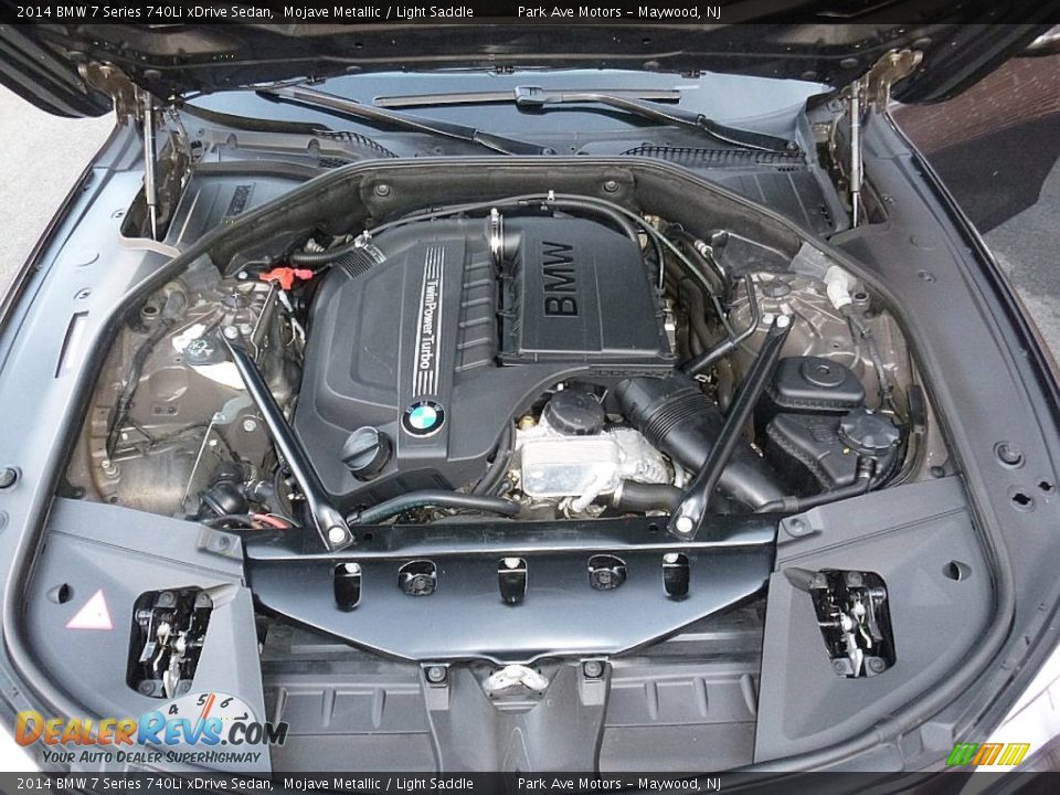 2014 BMW 7 Series 740Li xDrive Sedan Mojave Metallic / Light Saddle Photo #33
