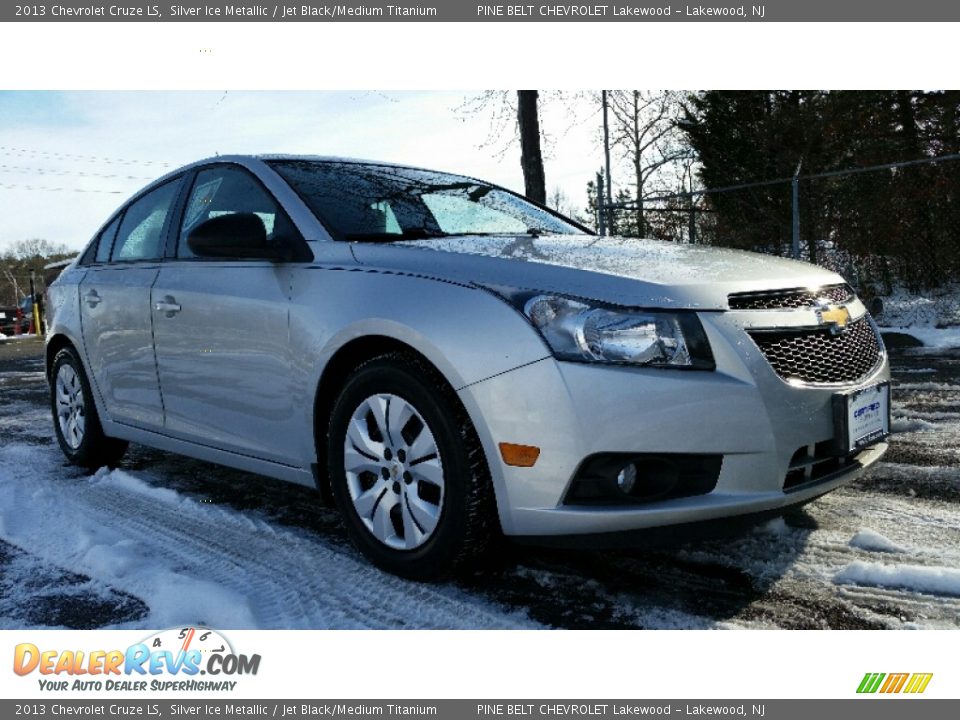 2013 Chevrolet Cruze LS Silver Ice Metallic / Jet Black/Medium Titanium Photo #1