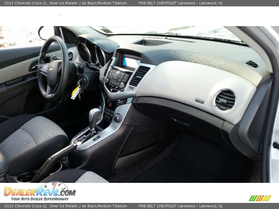 2013 Chevrolet Cruze LS Silver Ice Metallic / Jet Black/Medium Titanium Photo #6