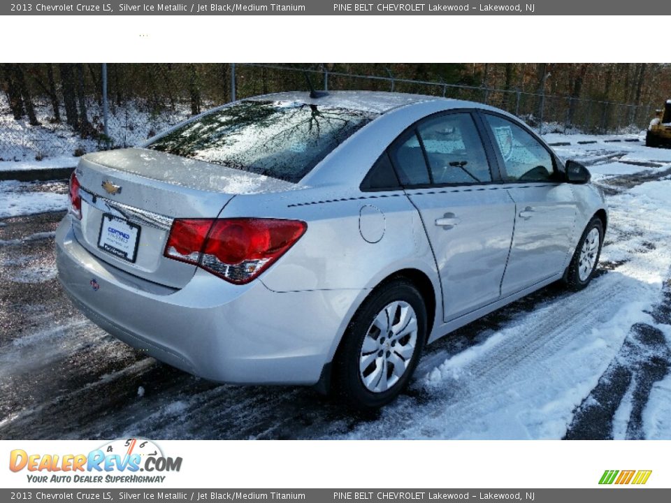 2013 Chevrolet Cruze LS Silver Ice Metallic / Jet Black/Medium Titanium Photo #7