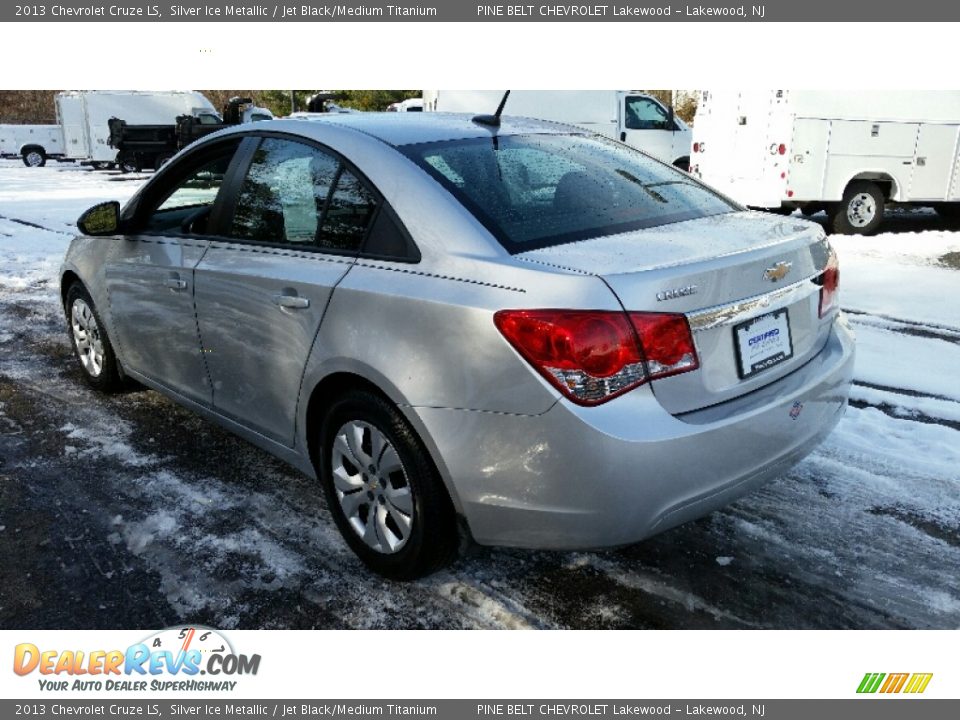 2013 Chevrolet Cruze LS Silver Ice Metallic / Jet Black/Medium Titanium Photo #9