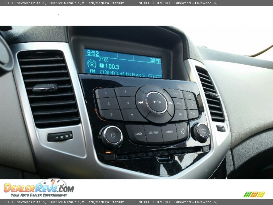 2013 Chevrolet Cruze LS Silver Ice Metallic / Jet Black/Medium Titanium Photo #17