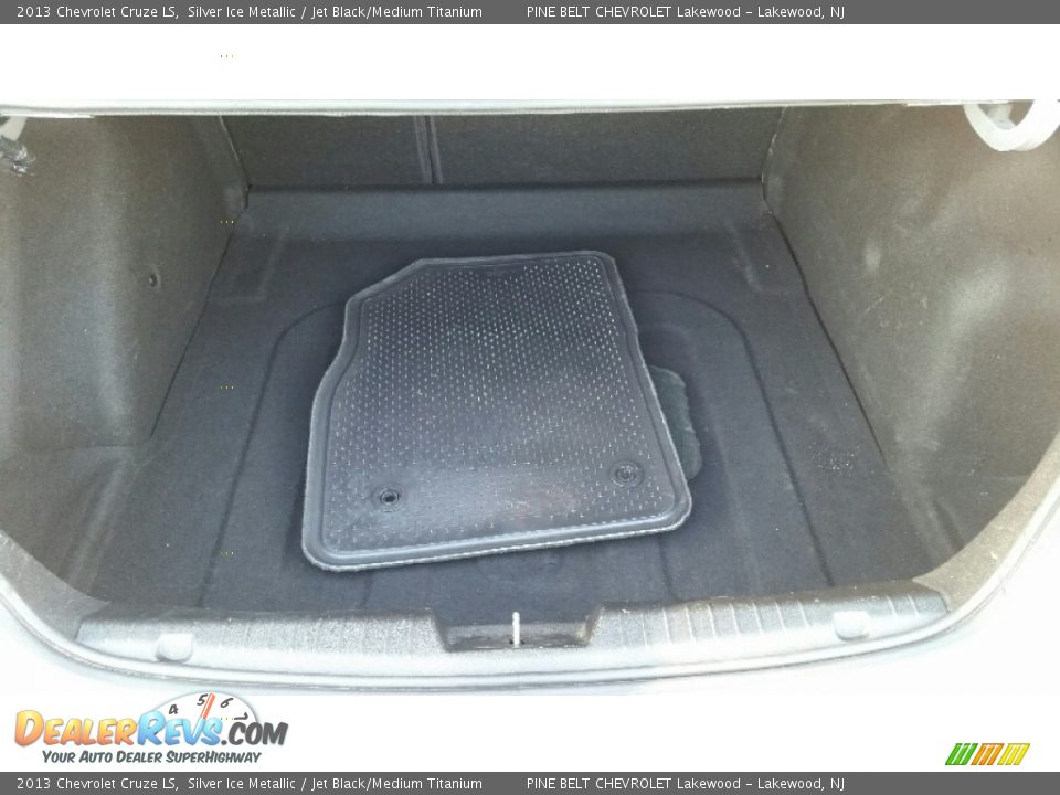 2013 Chevrolet Cruze LS Silver Ice Metallic / Jet Black/Medium Titanium Photo #21