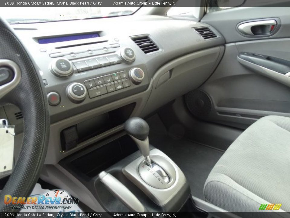 2009 Honda Civic LX Sedan Crystal Black Pearl / Gray Photo #12