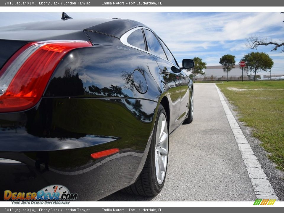 2013 Jaguar XJ XJ Ebony Black / London Tan/Jet Photo #14
