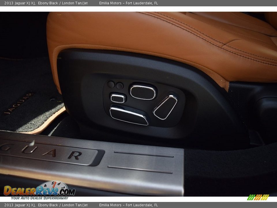 2013 Jaguar XJ XJ Ebony Black / London Tan/Jet Photo #21