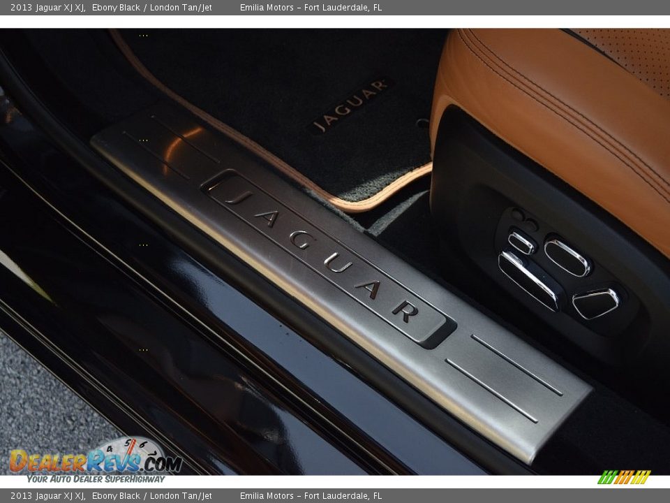 2013 Jaguar XJ XJ Ebony Black / London Tan/Jet Photo #25