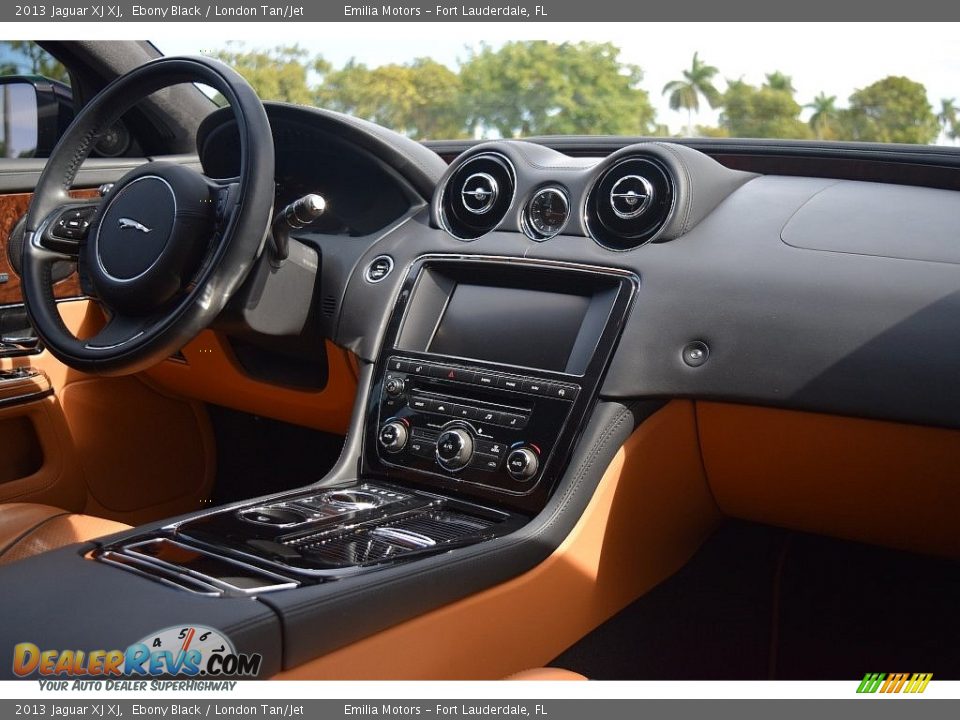 2013 Jaguar XJ XJ Ebony Black / London Tan/Jet Photo #28