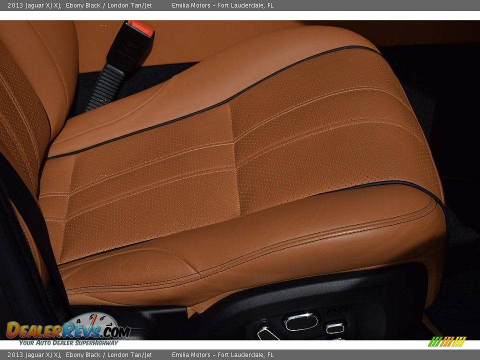 2013 Jaguar XJ XJ Ebony Black / London Tan/Jet Photo #31
