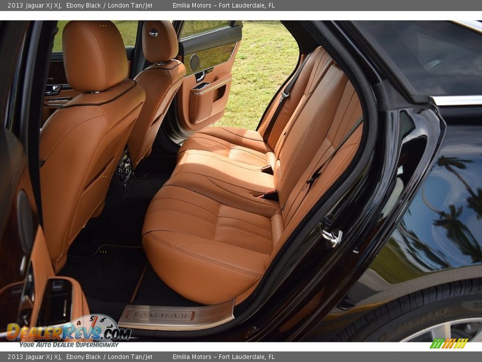 2013 Jaguar XJ XJ Ebony Black / London Tan/Jet Photo #33