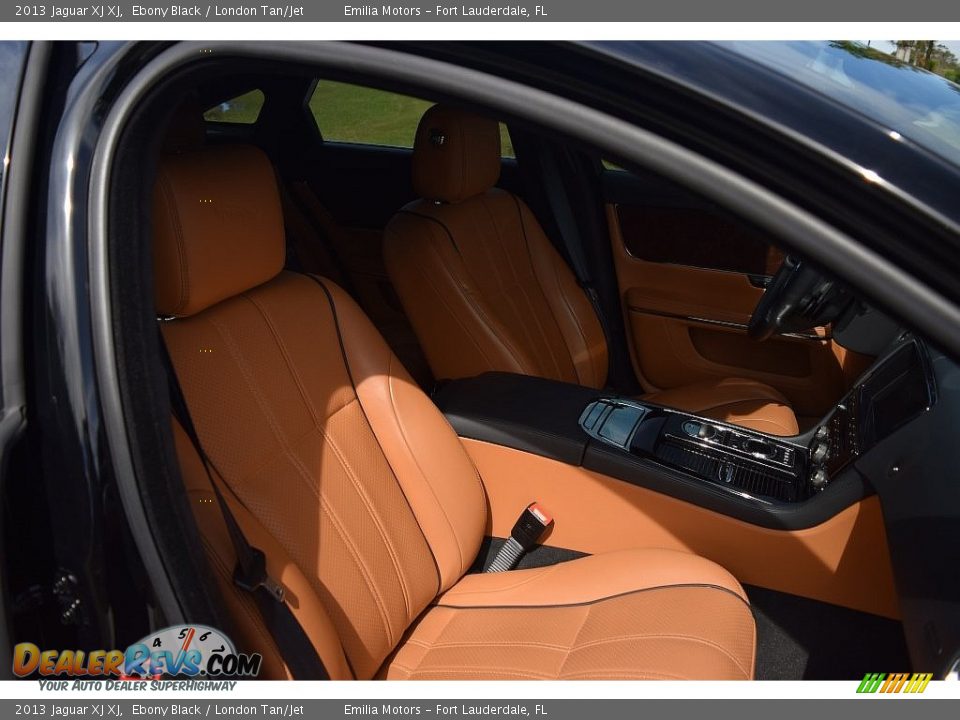 2013 Jaguar XJ XJ Ebony Black / London Tan/Jet Photo #37