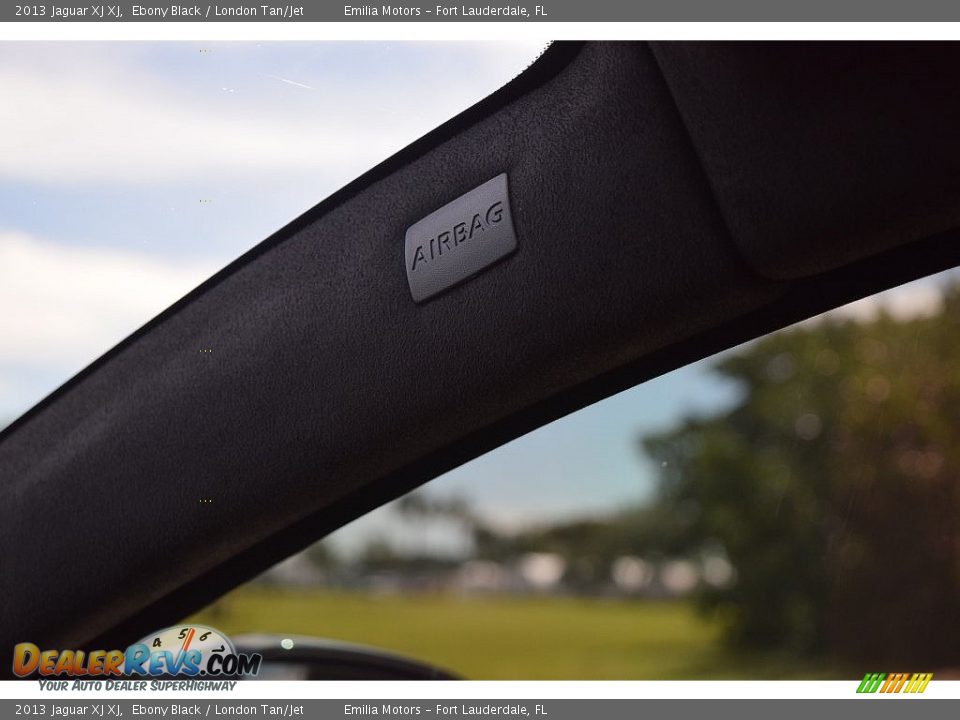 2013 Jaguar XJ XJ Ebony Black / London Tan/Jet Photo #39