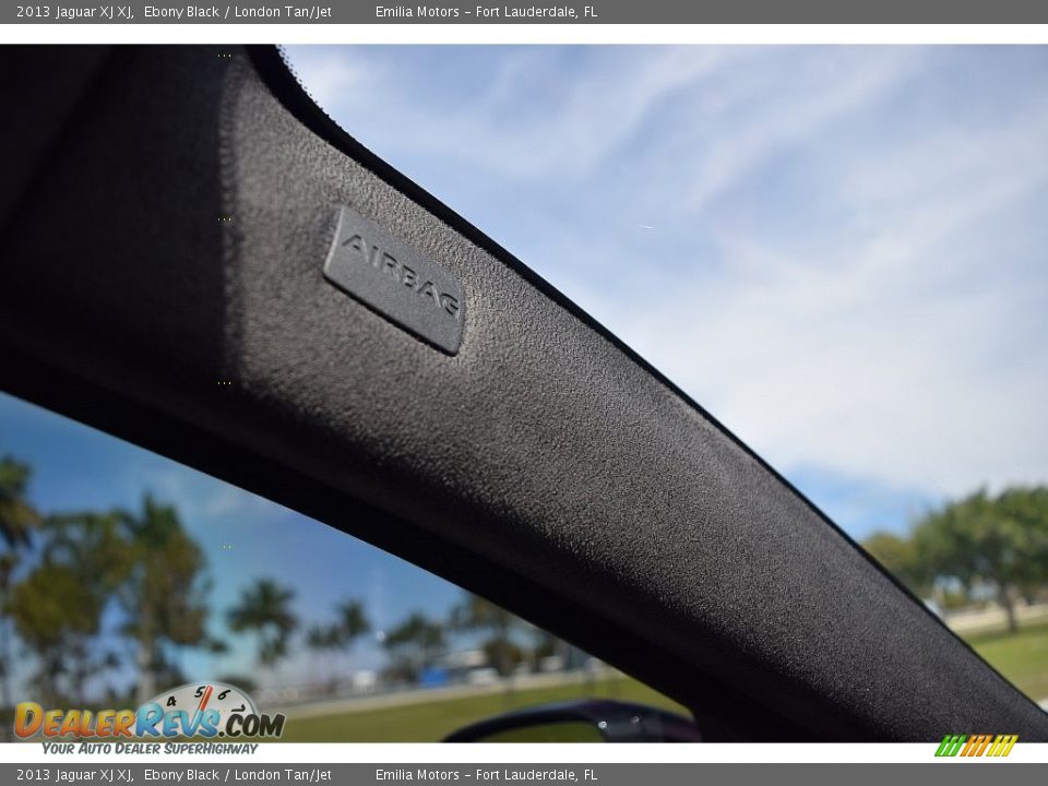 2013 Jaguar XJ XJ Ebony Black / London Tan/Jet Photo #40