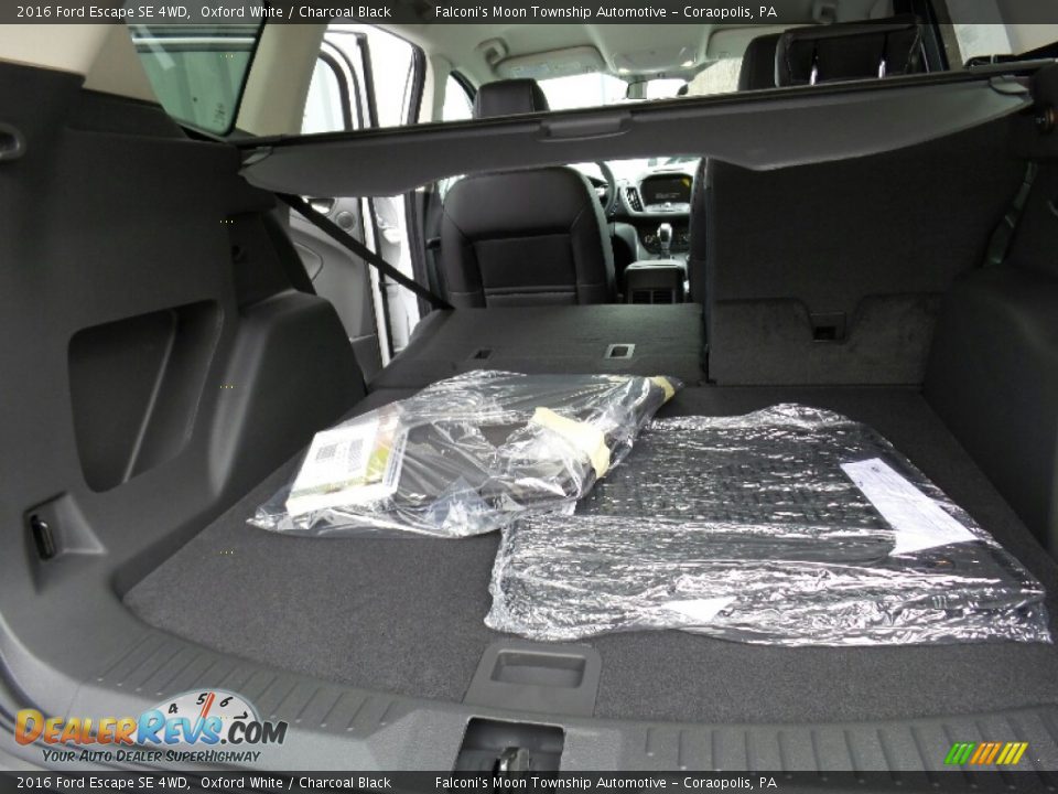 2016 Ford Escape SE 4WD Oxford White / Charcoal Black Photo #7