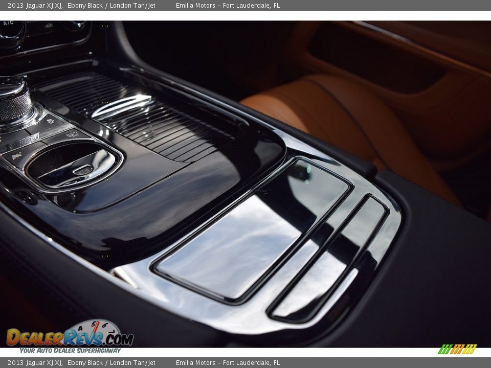2013 Jaguar XJ XJ Ebony Black / London Tan/Jet Photo #45
