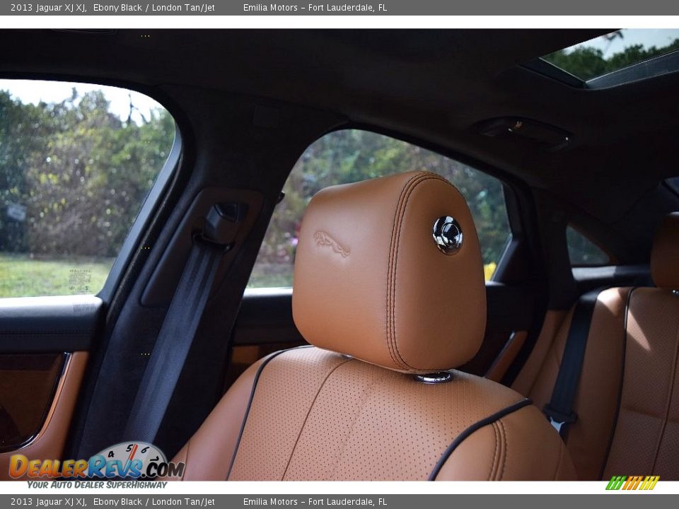 2013 Jaguar XJ XJ Ebony Black / London Tan/Jet Photo #46