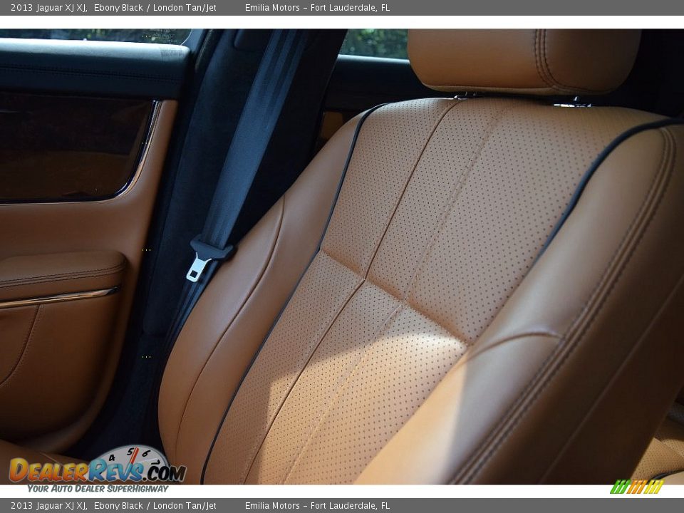 2013 Jaguar XJ XJ Ebony Black / London Tan/Jet Photo #47