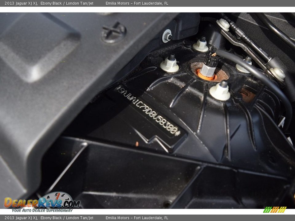 2013 Jaguar XJ XJ Ebony Black / London Tan/Jet Photo #55