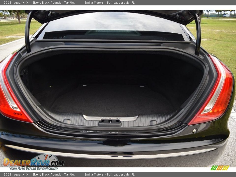 2013 Jaguar XJ XJ Ebony Black / London Tan/Jet Photo #57