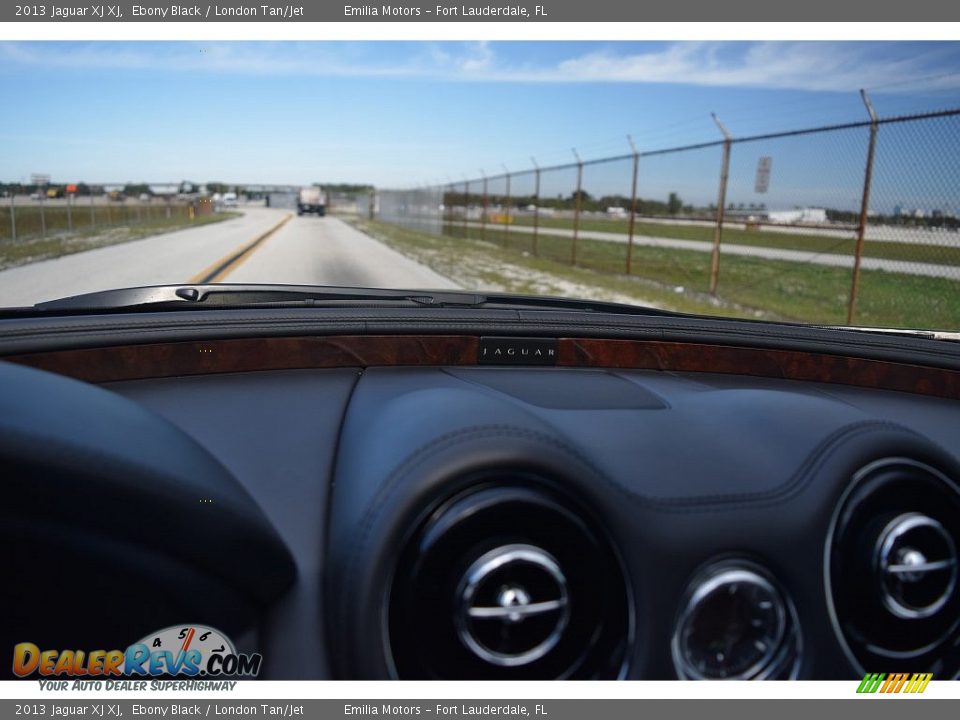 2013 Jaguar XJ XJ Ebony Black / London Tan/Jet Photo #59