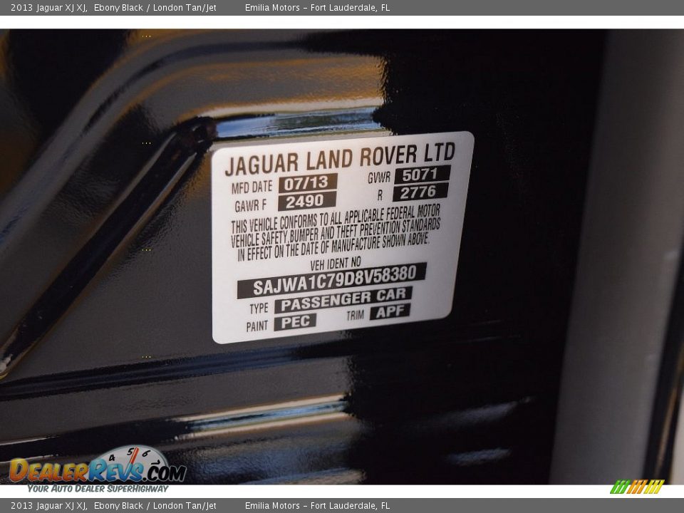 2013 Jaguar XJ XJ Ebony Black / London Tan/Jet Photo #63
