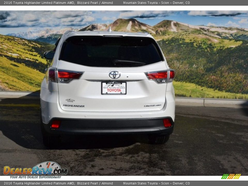 2016 Toyota Highlander Limited Platinum AWD Blizzard Pearl / Almond Photo #4