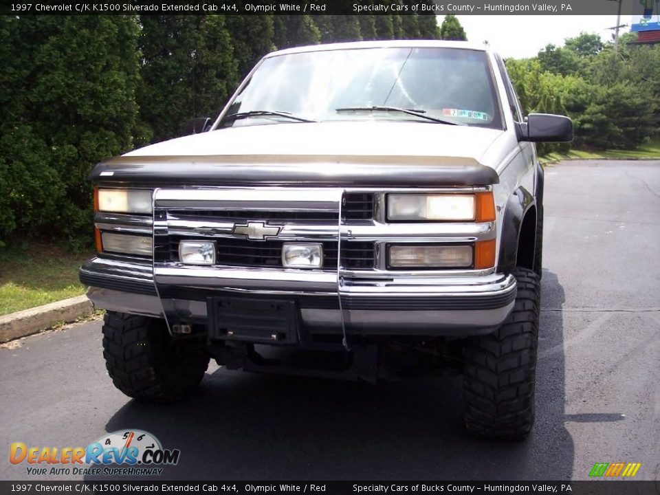 1997 Chevrolet C/K K1500 Silverado Extended Cab 4x4 Olympic White / Red Photo #4