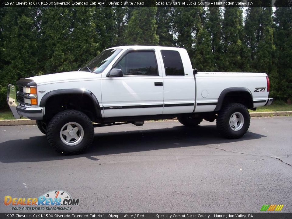 1997 Chevrolet C/K K1500 Silverado Extended Cab 4x4 Olympic White / Red Photo #5